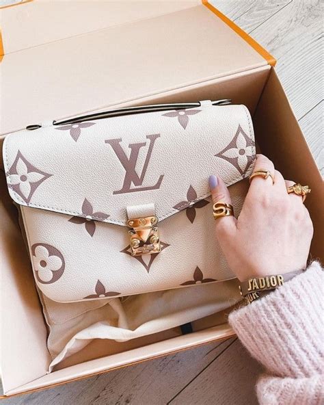 louis vuitton addicted buy sell and chat|Hermes, Chanel, YSL, Dior, Louis Vuitton Addicted.